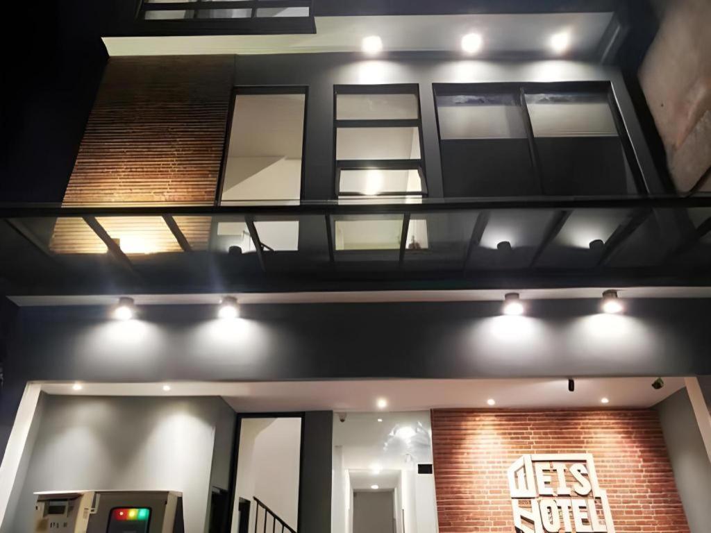 Weis Hotel Simpang Lima Semarang Zewnętrze zdjęcie